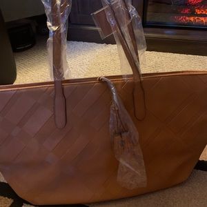 tan beach bag/tote bag
